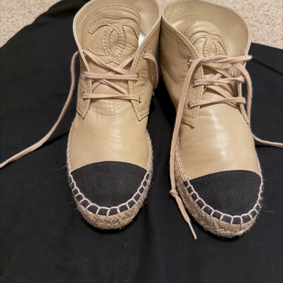 CHANEL Beige and Black CC espadrilles main image 10